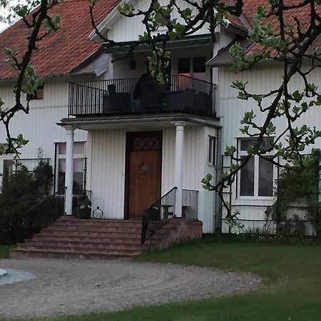 Bed and Breakfast Ekeby I Bro Экстерьер фото