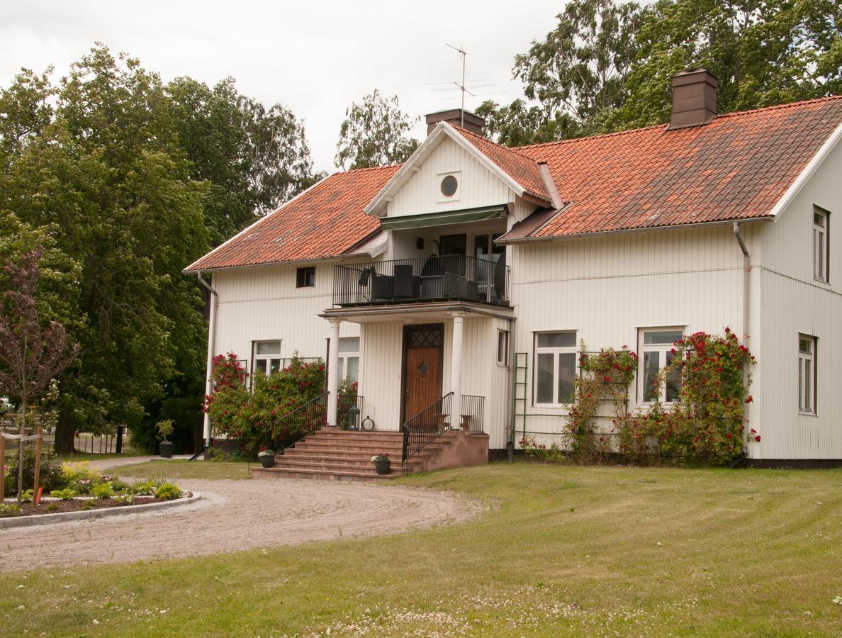 Bed and Breakfast Ekeby I Bro Экстерьер фото